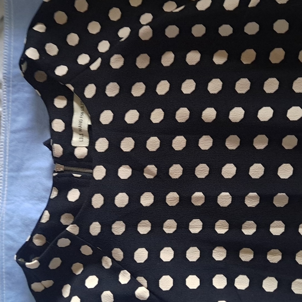 Dress - Picture 2 of 4